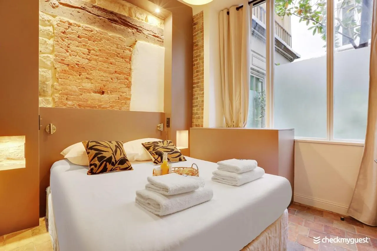 One-Of-A-Kind Spacious Home In Le Marais Paris 0*,  Frankreich